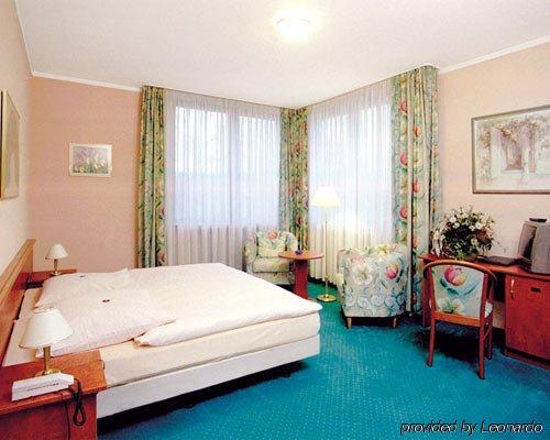 Hotel Monopol Гельзенкирхен Номер фото