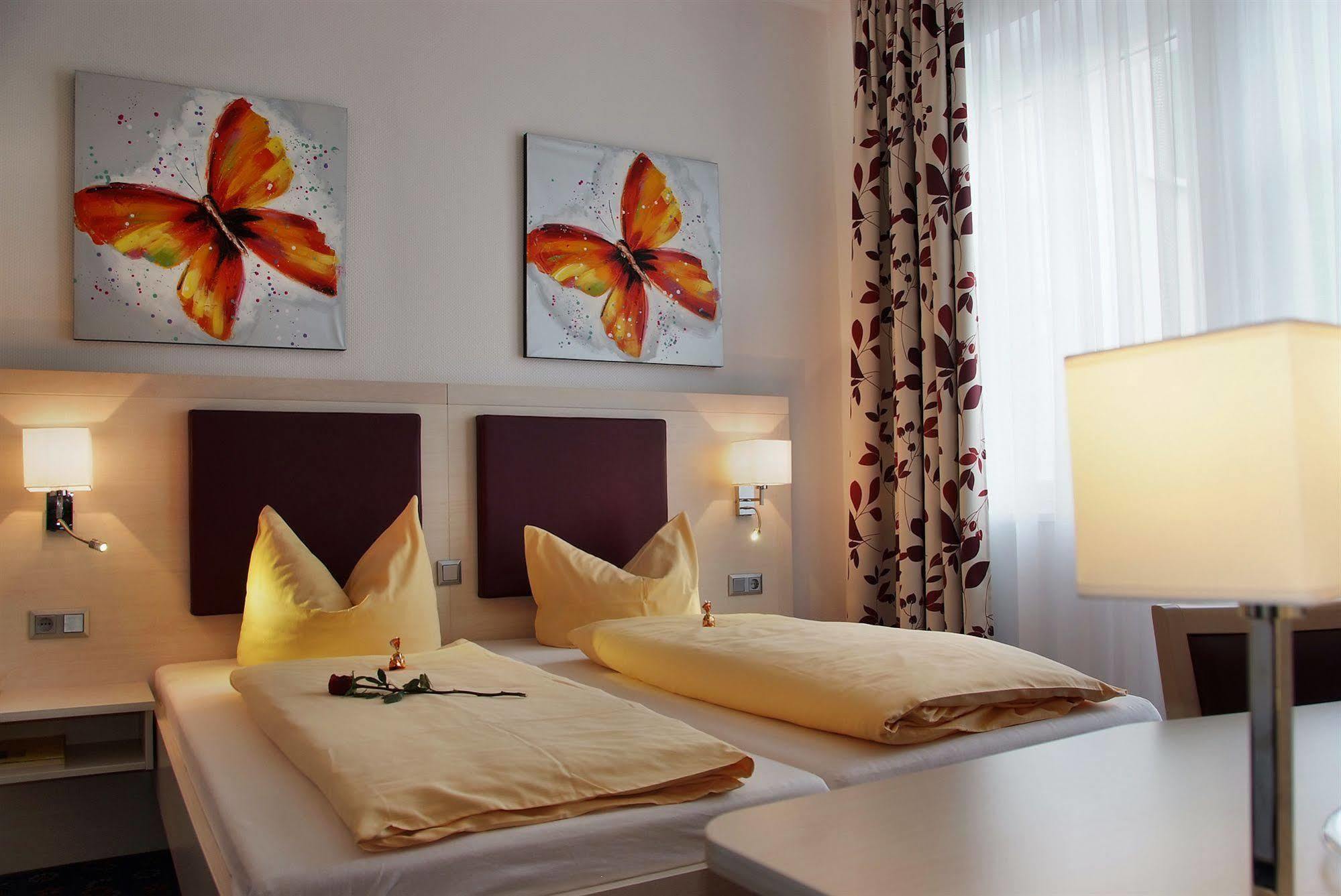 Hotel Monopol Гельзенкирхен Экстерьер фото