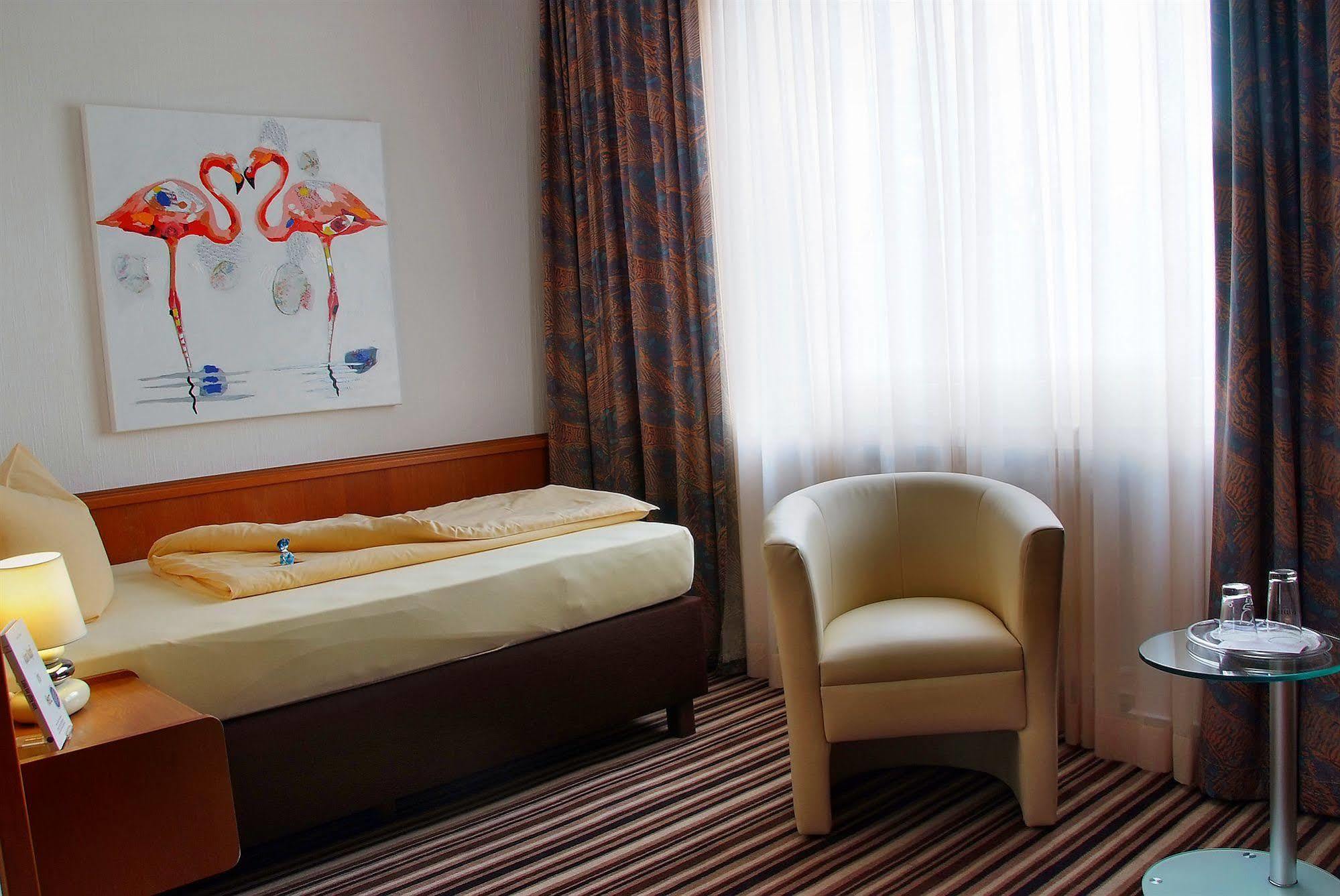 Hotel Monopol Гельзенкирхен Экстерьер фото